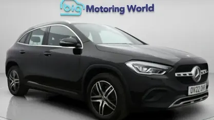 Käytetty Mercedes GLA200 163 HP (119 kW) 2022 Musta Katumaasturi