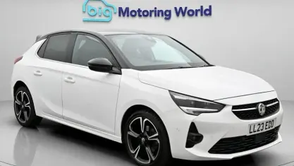 Used Vauxhall Corsa Ultimate 131 HP (96 kW) 2023 White Hatchback