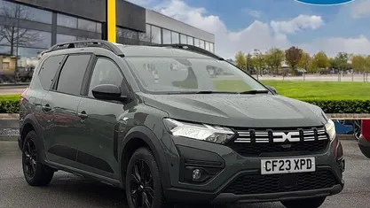 Used Dacia Jogger Extreme 141 HP (103 kW) 2023 Green MPV