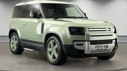 Gebraucht Land Rover Defender 75th Limited Edition 300 PS (220 kW) 2022 Grün SUV
