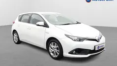 White Used 2018 Toyota Auris Hybrid Hatchback | £12,149 (Fair price)
