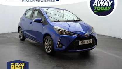 Blue Used 2019 Toyota Yaris Hybrid Hatchback | £11,250 (Good price)