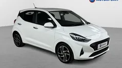 White Used 2024 Hyundai i10 Premium Hatchback | £14,999 (Fair price)