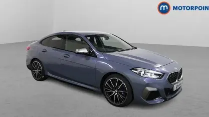 Begagnad BMW M235 306 HK (225 kW) 2023 Grå Sportkupé