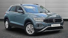 Petrol blue Used 2022 VW T-Roc Life SUV | £16,450 (Fair price)