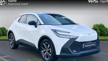 Used Toyota C-HR Design 140 HP (102 kW) 2025 White SUV