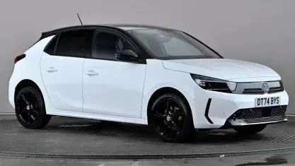 Used Vauxhall Corsa 101 HP (74 kW) 2024 White Hatchback