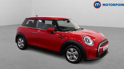 Used Mini ONE Classic 102 HP (75 kW) 2022 Red Hatchback