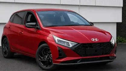 Ny Hyundai i20 Blackline 90 HK (66 kW) 2026 Halvkombi