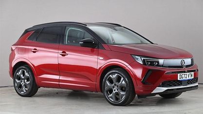 Używany Vauxhall Grandland X Ultimate 131 KM (96 kW) 2023 Czerwony SUV