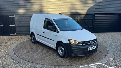 Usado VW Caddy Startline 102 HP (75 kW) 2015 Branco Monovolume