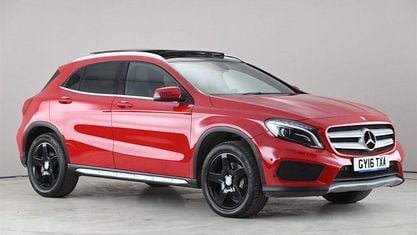 Usado Mercedes GLA220 AMG line 177 HP (130 kW) 2016 Vermelho SUV