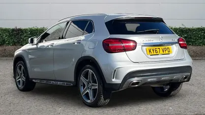 Usado Mercedes GLA220 AMG line 177 HP (130 kW) 2017 Prateado SUV
