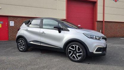 Używany Renault Captur Iconic 90 KM (66 kW) 2018 Srebrny SUV