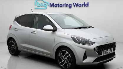 Used Hyundai i10 Premium 84 HP (61 kW) 2022 Silver Hatchback
