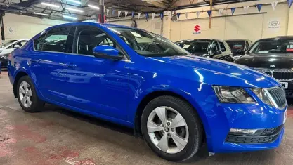 Used Skoda Octavia SE Technology 116 HP (85 kW) 2019 Blue Hatchback