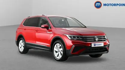 Used VW Tiguan Allspace Life 150 HP (110 kW) 2024 Red SUV