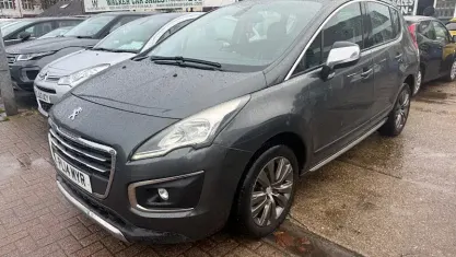 Used Peugeot 3008 Active 116 HP (85 kW) 2014 Blue Estate