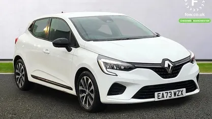 Used 2023 Renault Clio V Evolution Hatchback | £12,799 (Good price)
