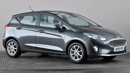 Used Ford Fiesta Zetec 101 HP (74 kW) 2019 Grey Hatchback