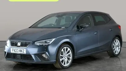 Używany Seat Ibiza FR 80 KM (58 kW) 2023 Szary Hatchback