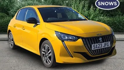 Begagnad Peugeot 208 Allure+ 102 HK (75 kW) 2023 Gul Halvkombi