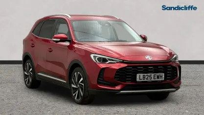 Used MG ZS Trophy 196 HP (144 kW) 2024 Tri coat  dynamic red SUV
