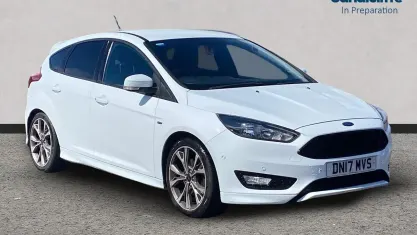 Używany Ford Focus ST-Line 150 KM (110 kW) 2017 Biały Hatchback