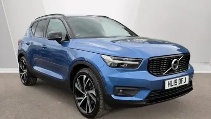 Usado Volvo XC40 R-Design 190 HP (139 kW) 2019 Azul SUV