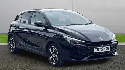 Używany MG MG3 Trophy 194 KM (142 kW) 2025 Czarny Hatchback