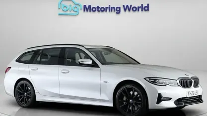 Used BMW 330e Sport Line 292 HP (214 kW) 2022 White Estate