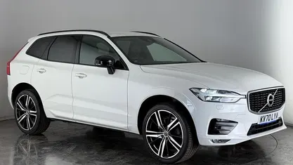 White Used 2020 Volvo XC60 R-Design Pro SUV | £25,150 (Fair price)