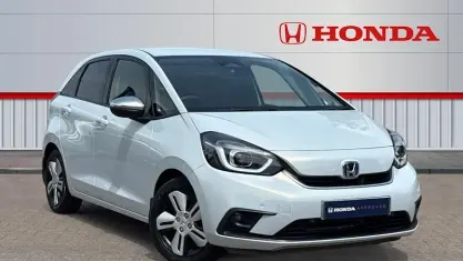 Used Honda Jazz Hybrid 109 HP (80 kW) 2022 White Hatchback