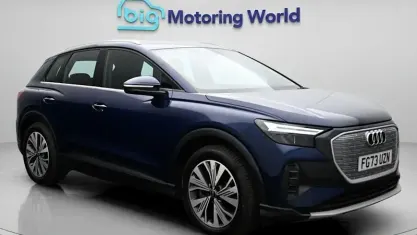 Begagnad Audi Q4 e-tron Sport 150 kW (204 HK) 2023 Blå SUV