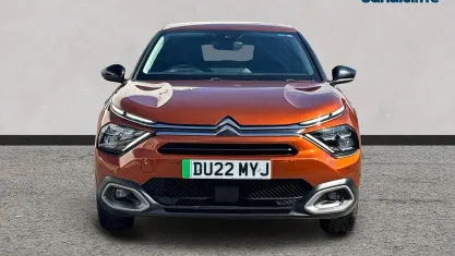 Używany Citroën e-C4 Shine 100 kW (136 KM) 2022 Brązowy Hatchback