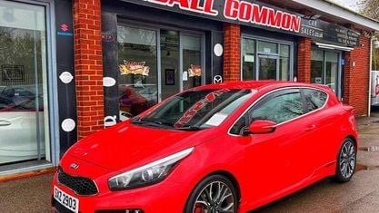 Begagnad Kia ProCeed GT 204 HK (150 kW) 2014 Röd Halvkombi