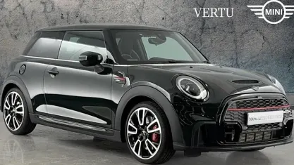 Used Mini John Cooper Works Hatch 231 HP (169 kW) 2022 Green Hatchback