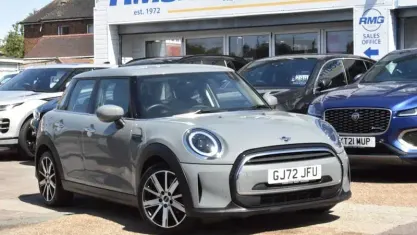 Used Mini Cooper Classic 136 HP (100 kW) 2022 Grey Hatchback