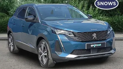 Begagnad Peugeot 3008 Allure Premium 131 HK (96 kW) 2022 Blå SUV