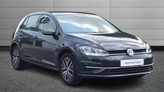 Used 2018 VW Golf VII SE Hatchback | £13,095 (Fair price)