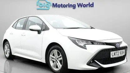 Used Toyota Corolla 140 HP (102 kW) 2022 White Hatchback