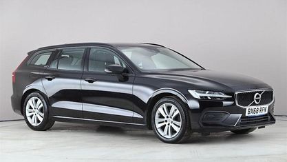 Begagnad Volvo V60 Momentum 190 HK (139 kW) 2018 Svart Kombi