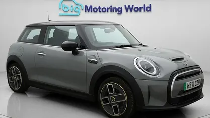 Used Mini Cooper Level 1 135 kW (184 HP) 2023 Hatchback