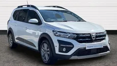 White Used 2022 Dacia Jogger Comfort MPV | £13,689 (Fair price)