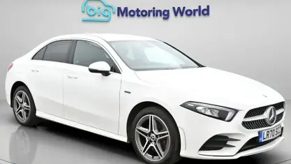 Begagnad Mercedes A250 AMG line 259 HK (190 kW) 2020 Vit Sedan