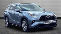 Silver Used 2022 Toyota Highlander SUV | £36,499 (Fair price)