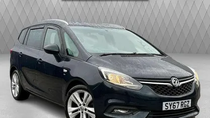 Used Vauxhall Zafira Tourer SRi 140 HP (102 kW) 2017 Green MPV