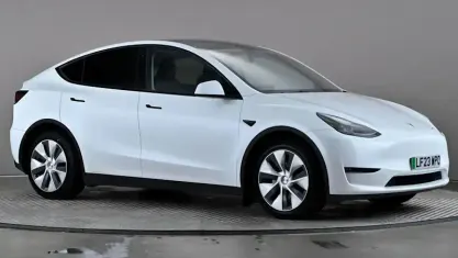 Used Tesla Model Y Long Range AWD 286 kW (389 HP) 2025 SUV