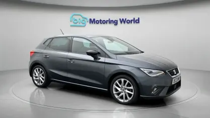 Używany Seat Ibiza FR 110 KM (80 kW) 2022 Szary Hatchback