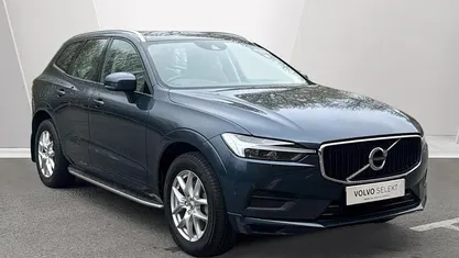 Used Volvo XC60 Momentum 250 HP (183 kW) 2021 SUV